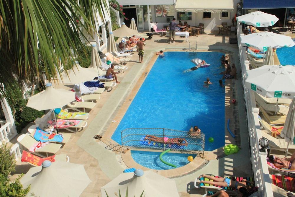 The Hello Hotel Gümbet Esterno foto