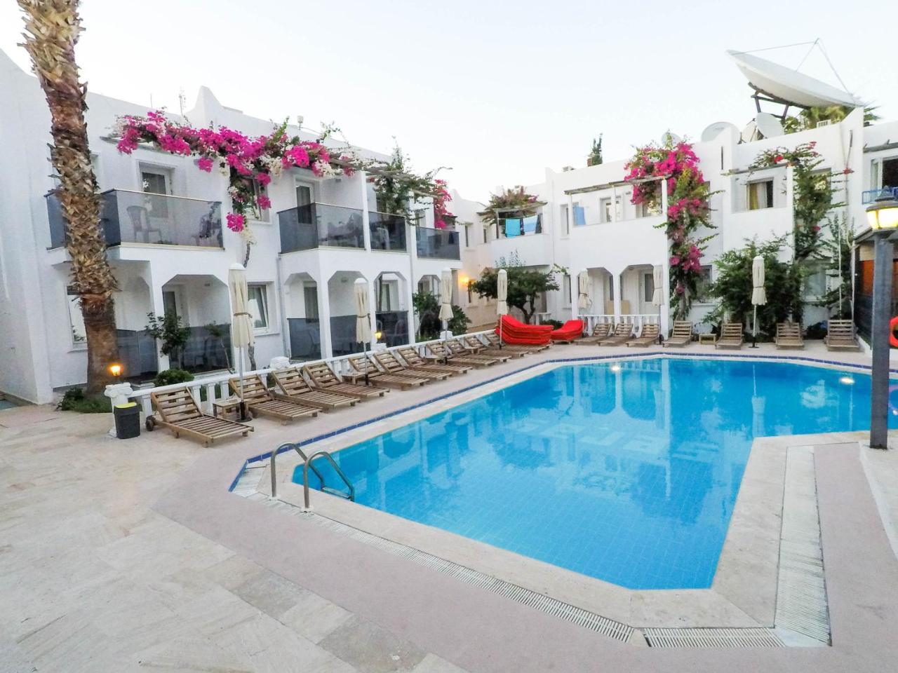 The Hello Hotel Gümbet Esterno foto