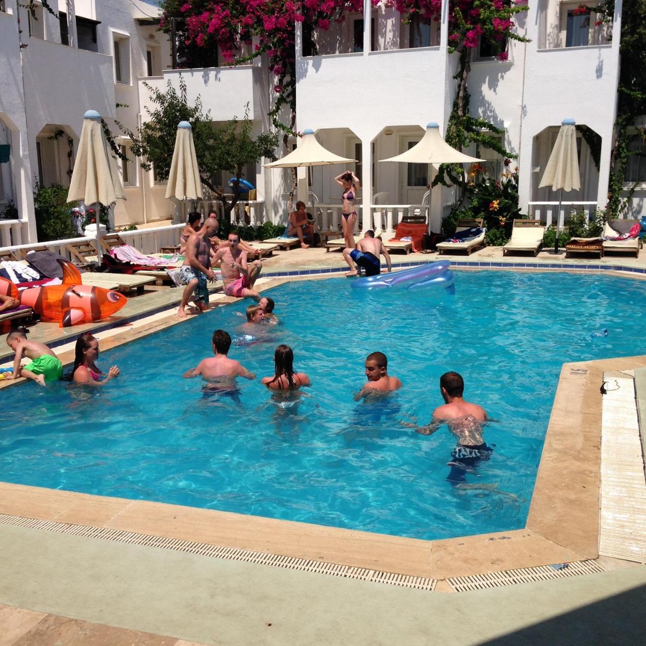The Hello Hotel Gümbet Esterno foto